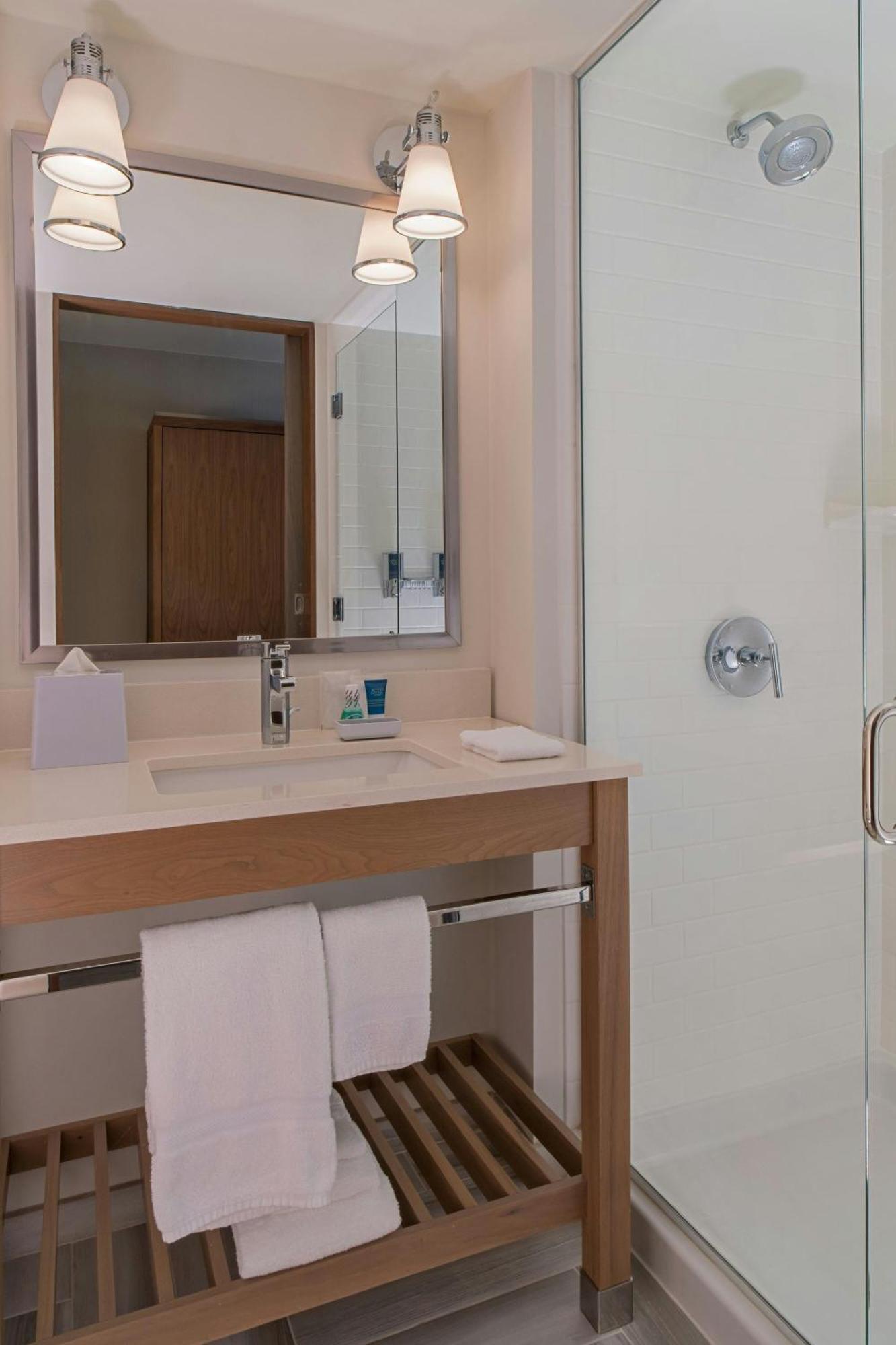 Four Points By Sheraton Midland Ngoại thất bức ảnh