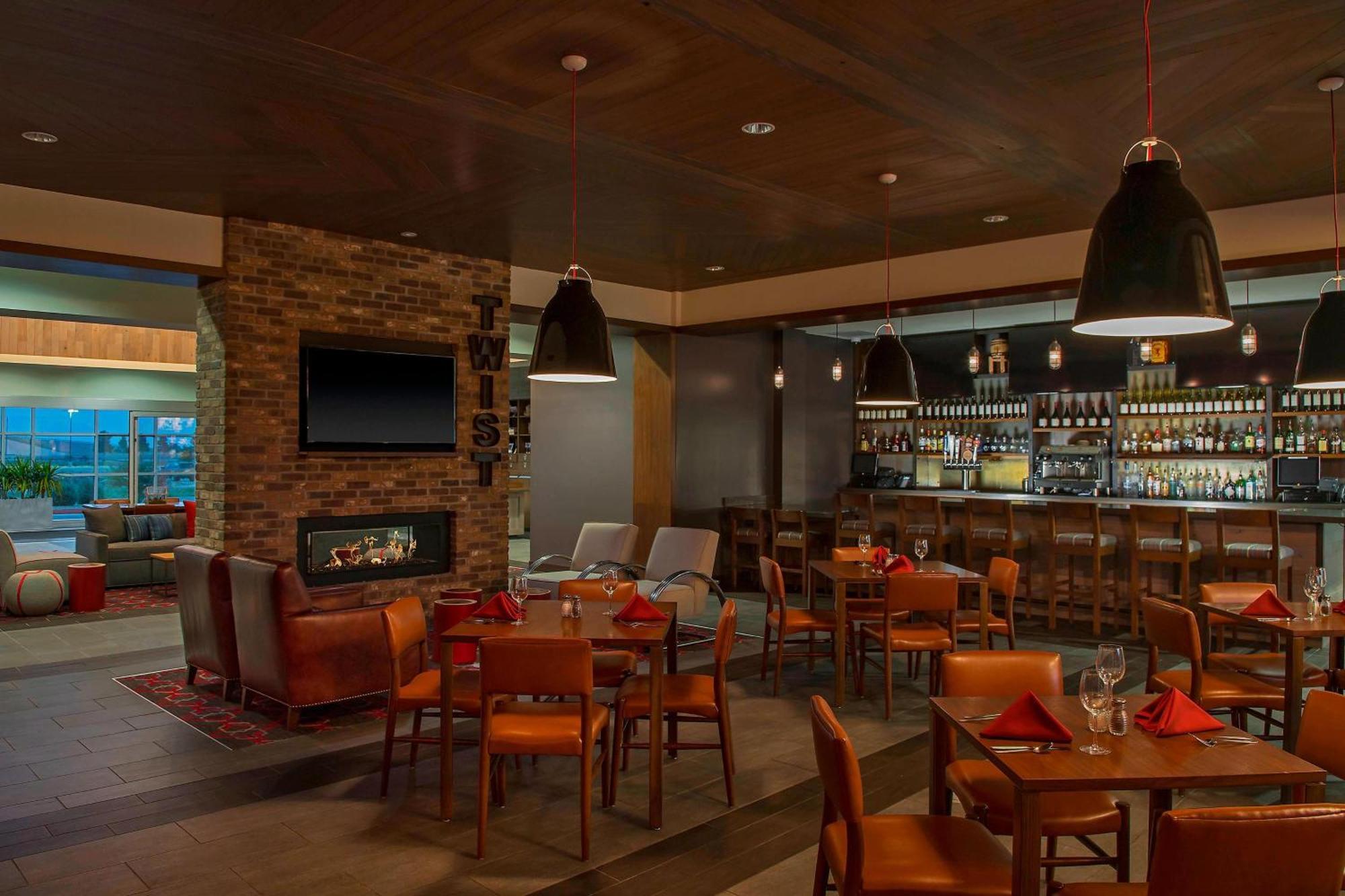 Four Points By Sheraton Midland Ngoại thất bức ảnh